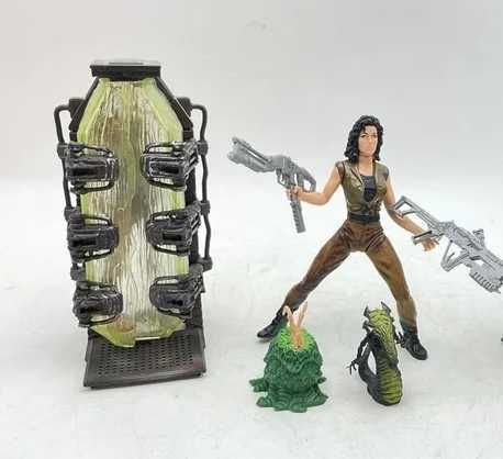 Várias Figuras - X-Files e Alien