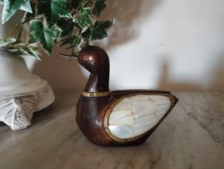 Pato Antigo em Madeira e Madreperola
