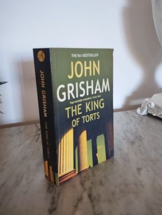 Livro "The King of Torts" John Grisham